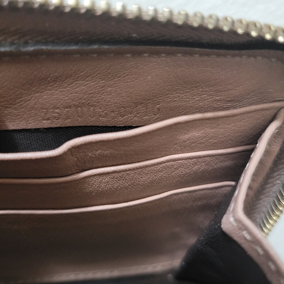 Gucci full zip around brown and pink wallet. GUC - Picture 3 of 14